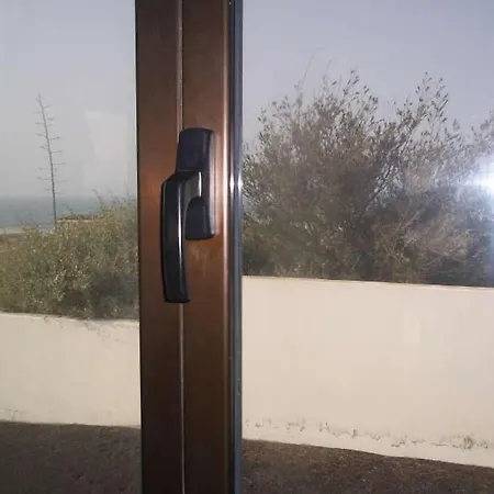 Sleeps 5 Wifi Famara