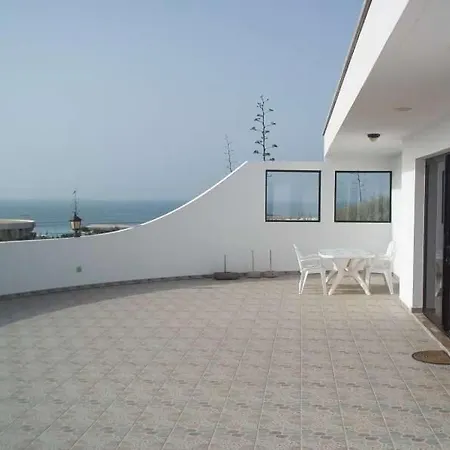 Sleeps 5 Wifi Holiday home *