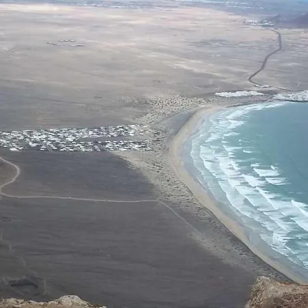 Holiday home Sleeps 5 Wifi Famara